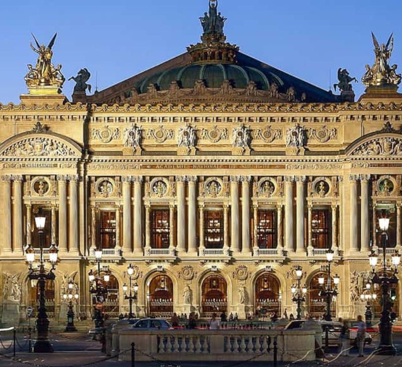 Opéra Garnier Tour – Parisian Elegance & Architecture Unveiled